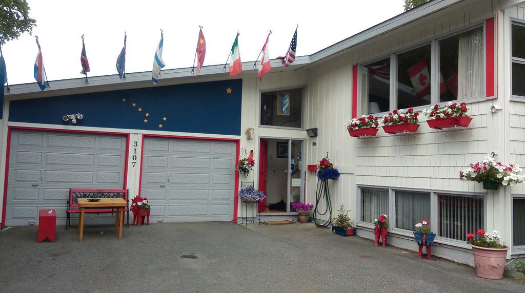 Alaska European Bed & Breakfast Anchorage Exterior photo
