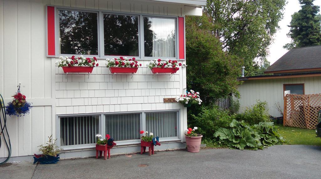 Alaska European Bed & Breakfast Anchorage Exterior photo