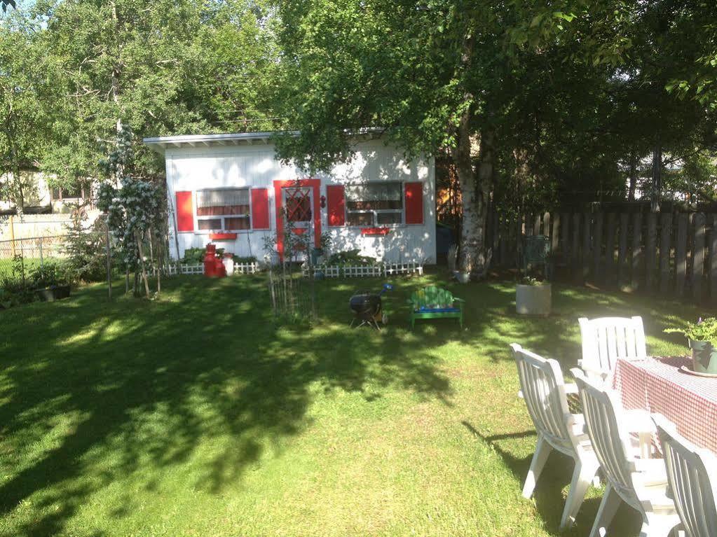 Alaska European Bed & Breakfast Anchorage Exterior photo